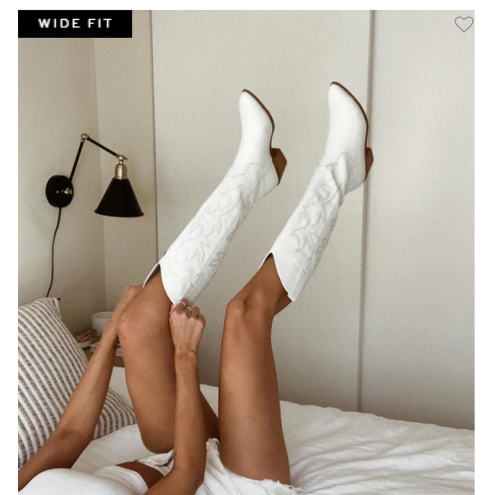 BiLLiNi Urson Wide Fit Cowboy Boots - White
